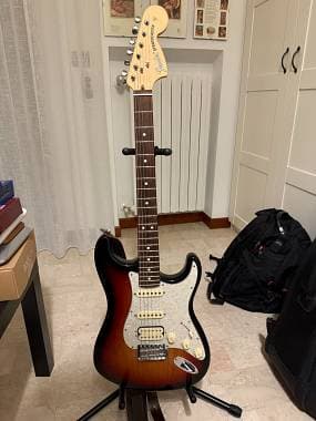 Fender American Performer Stratocaster HSS RW 3-Color Sunburst