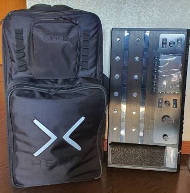 Vendo pedaliera multieffetto Line6 Helix Floor con borsa originale