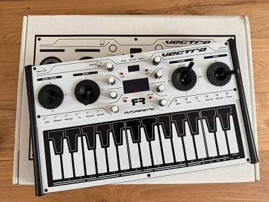 FUTURE RETRO VECTRA V2