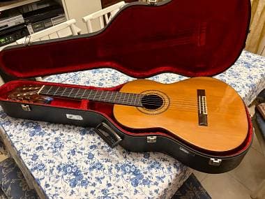 Chitarra classica fatta da mastro liutaio
