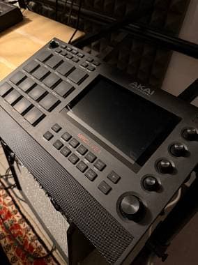Akai MPC Live 2