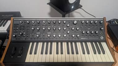 Moog Subsequent 37 (Sub37)