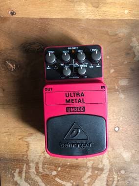 Behringer UM300 Ultra Metal Distortion