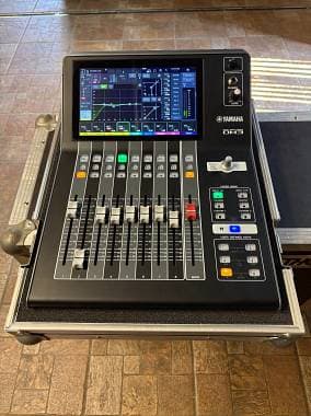Yamaha DM3S + thon case