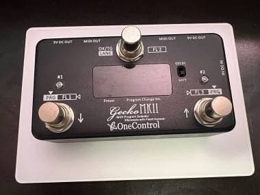 One Control Gecko MKII Programmable MIDI Controller Switcher 20 preset Power 9V