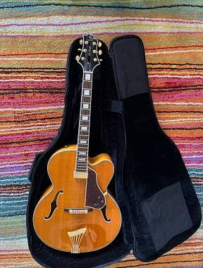 Greg Bennett JZ4-AN Archtop Jazz Guitar Condizioni Eccellenti