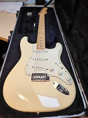 Fender Stratocaster american standard 2011