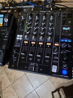 Pioneer DJ Djm 750 mk2