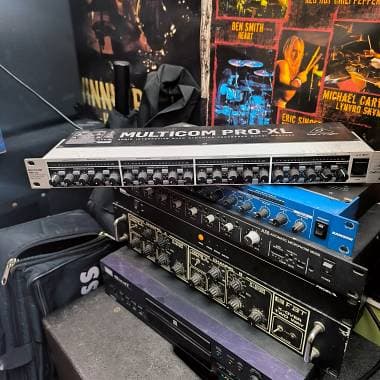 Behringer MDX4600 V1