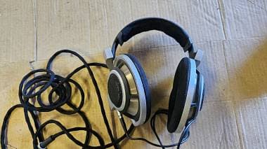 HD 800