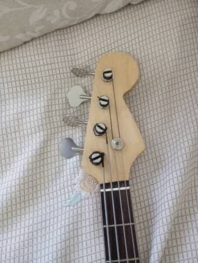 jazz bass assemblato