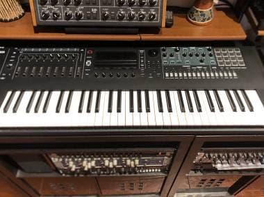 Roland Fantom 6 EX con 300 espansioni