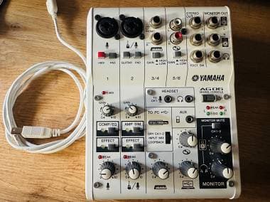 Yamaha AG06 mixer console