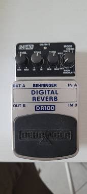 Behringer Digital Reverb DR100 copia Boss RV-5