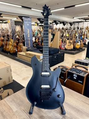 EVH WOLFGANG SPECIAL BLACK STEALTH