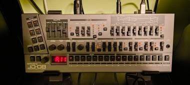 Roland JD-08
