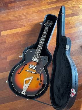 Gretsch G2420 Streamliner Aged Brooklyn Burst + Custodia Rigida