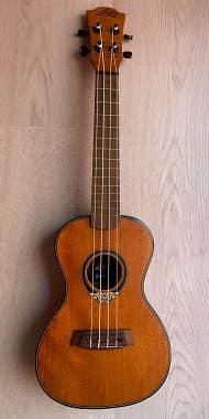 LAG U77 C Ukulele concert