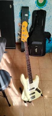Squier by Fender Jazz Bass made in Korea