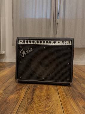 Fender 700 Roc Pro