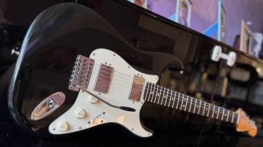 Fender Stratocaster Blacktop 2011