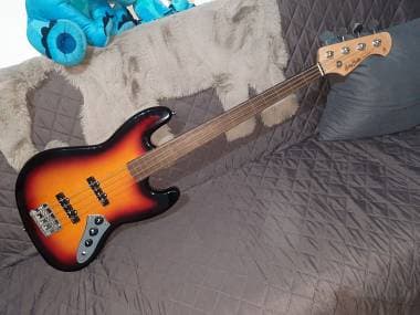 Harley Benton Jazz JB 40 FL 3 tone sunburst