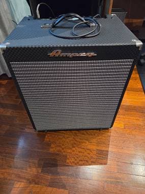 Ampeg RB112 - Amplificatore