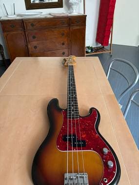Fender Precision Bass Made in Japan 1989-1990 (Serial I - Fujigen) - Sunburst