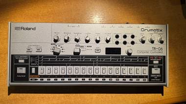 Roland Roland TR-06 Boutique + Custodia + Cavo Roland