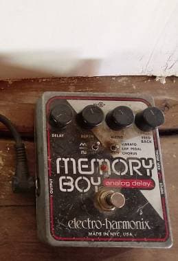 Electro Harmonix Memory Boy Analog Delay