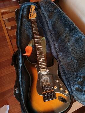 Simil strat scambio con simil Telecaster o cabinet con cono da 12