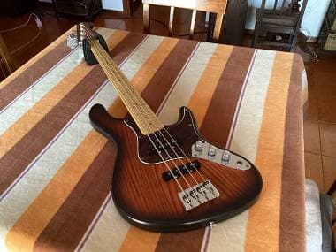 Maruszczyk elwood 4 short scale 30 intonso basso incredibile ( permuto )