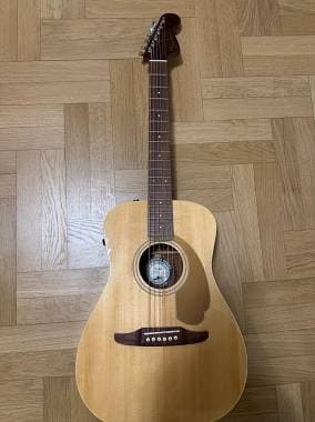 Fender Malibu Player WN Gold Pickguard Natural