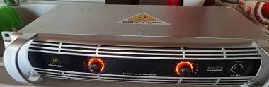 Amplificatore Behringer I nuke nu1000