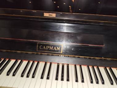 CAPMAN studio a corde incrociate