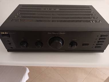 Amplificatore integrato am17 akai