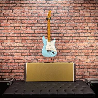 Fender Stratocaster ST-54DGF Made in Japan (1994) Refinish