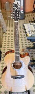 Yamaha APX700 II 12 Black