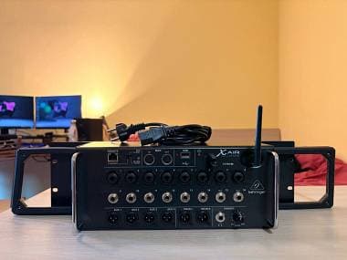 Behringer X Air XR16