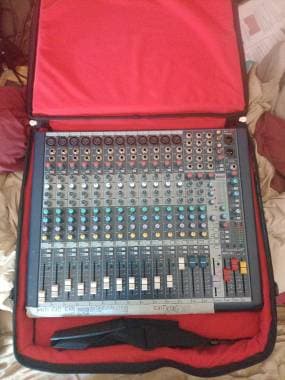 Soundcraft Mfxi12