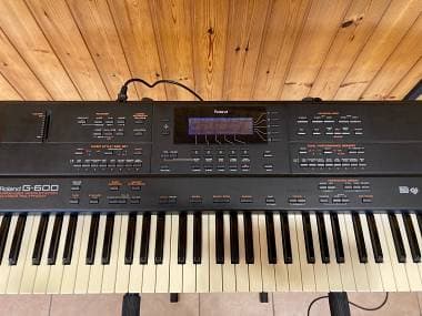 Roland G-600 Arranger Workstation