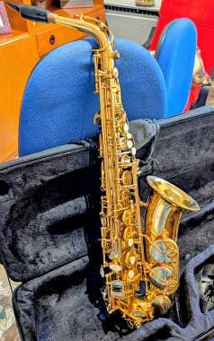 Vendo sax per fine corso di studi