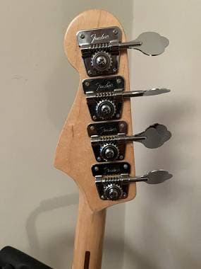 VENDO - Fender Jazz Bass Re '75