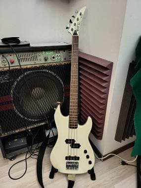 Basso a 4 Corde Aria Pro II tipo FB-PJ anno 1991