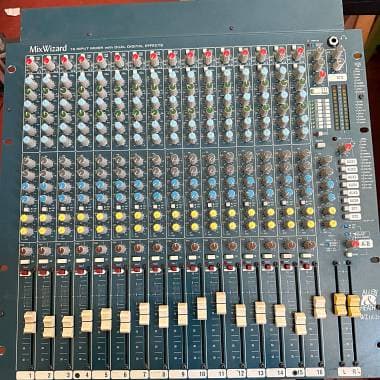 Allen & Heath Wizard 16:2DX