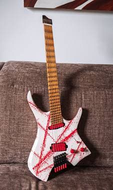 NK Guitars 6 corde headless scalloped fan fret