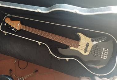 Fender Jazz Deluxe V '97 Fretless (Defretted) USA