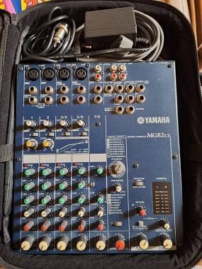 Mixer Yamaha MG82CX