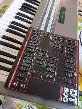 Roland Jx8p con dt800