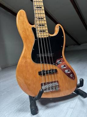 Squier by Fender Jazz Bass Vintage Modified '70 V (5 corde)
